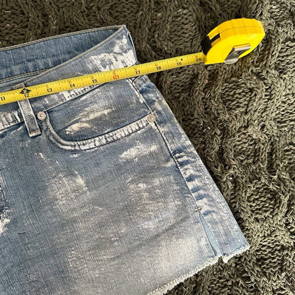 7 For All Mankind Silver Metallic denim shorts Size 28 - Picture 9 of 9